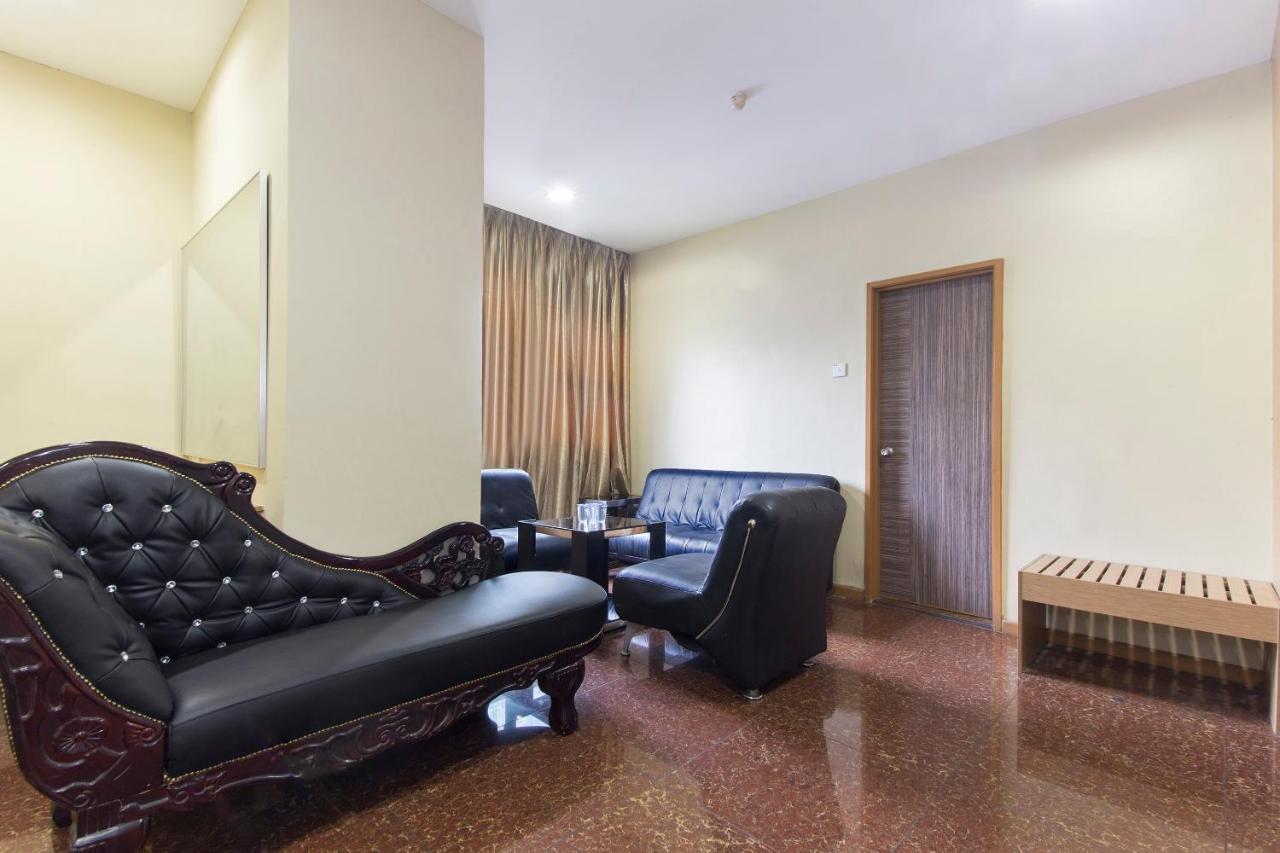Oyo 422 Hotel Reno Kuala Lumpur Exterior foto